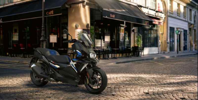 A BMW Motorrad przentálja a modern BMW C 400 X és C 400 GT modelleket