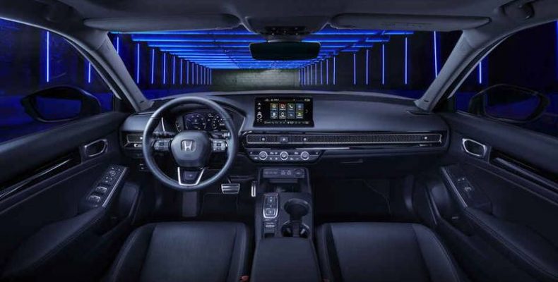 A mostani Honda Civic e:HEV-et példátlan menetdinamika és hatékonyság jellemzi
